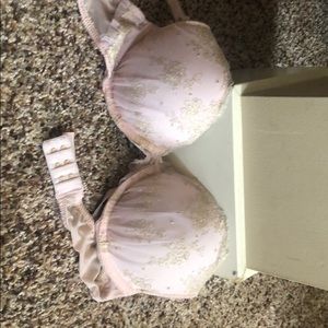 Victoria’s Secret bra 32c pink gold floral lace